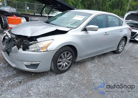 2015 Nissan Altima 2.5/2.5 S/2.5 Sl/2.5 Sv z USA, uszkodzony, nr VIN 1N4AL3AP9FN321562